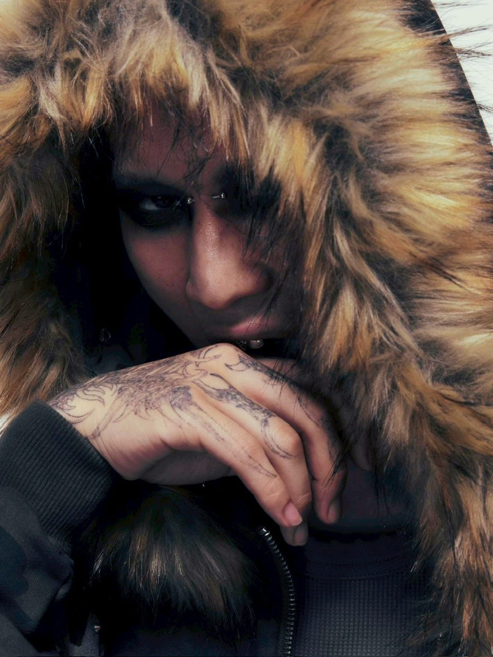 【DIG YOUR OWN GRAVE】Желание FUR HOODIE /【ディグユアオウングレイブ】ファーフードフードジェラーニエロゴジップアップパーカー