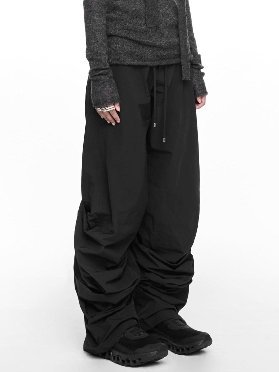 【NACHE】PINTUCK NYLON PANTS (UNISEX)