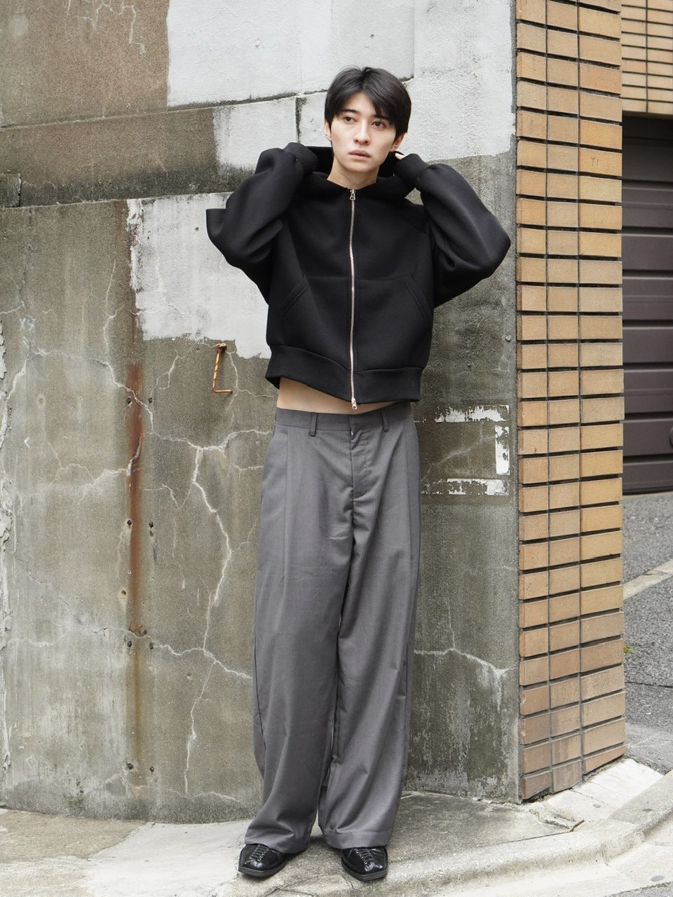 東京店WEB限定受注制【Chikashitsu +】cropped zip hoodie / 【チカシツプラス】クロップドジップフーディー (2color)