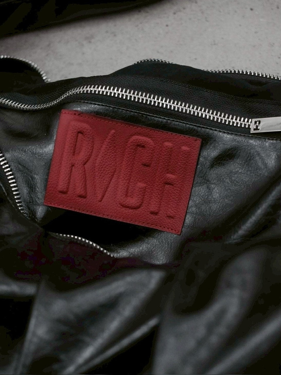 【RICH】Crinkle Leather Bag / 【リッチ】コーティングショルダーバッグ