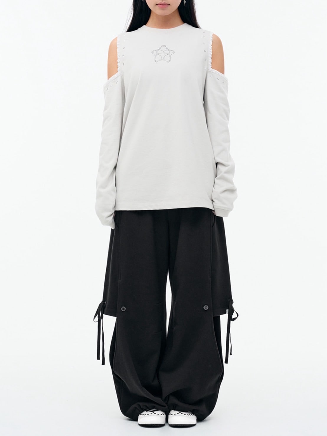 【TUOMIO】CUT-OUT LACE LONG SLEEVES / 【トゥオミオ】カットアウトレースロングスリーブ