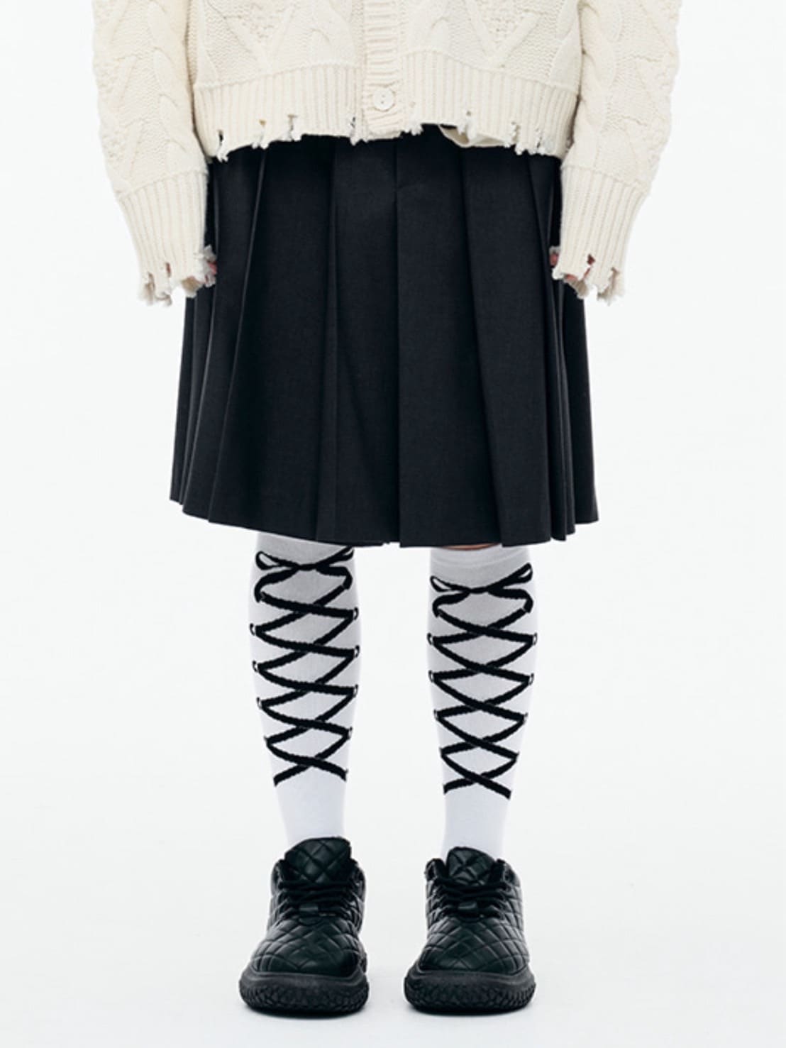【TUOMIO】RIBBON GRAPHIC KNEE SOCKS / 【トゥオミオ】リボングラフィックニーソックス