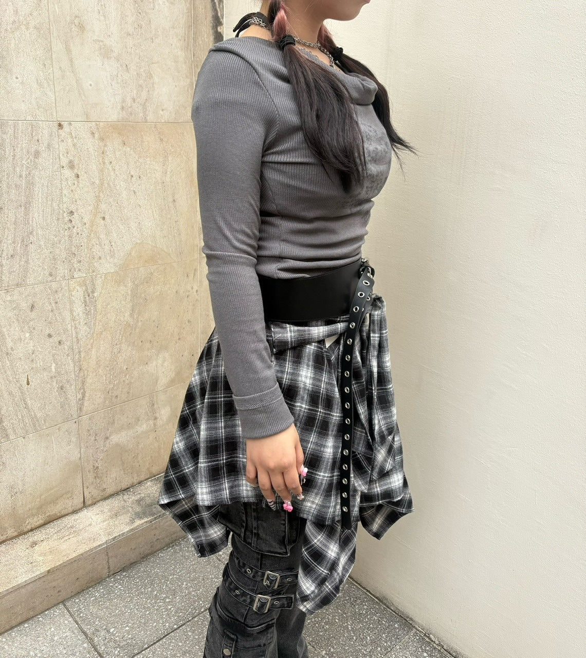 仙台に着画お願いしている。【Never mind the XU】loose fit long sleeve / 【ネバーマインドザエックスユー】ルーズフィットプリント長袖Tシャツ (3color)