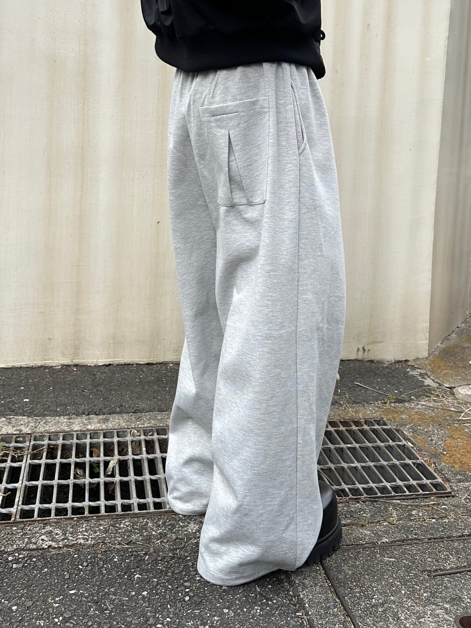 大阪店WEB限定受注制【Chikashitsu +】double tuck balloon sweat pants / 【チカシツプラス】ダブルタックバルーンスウェットパンツ (2color)