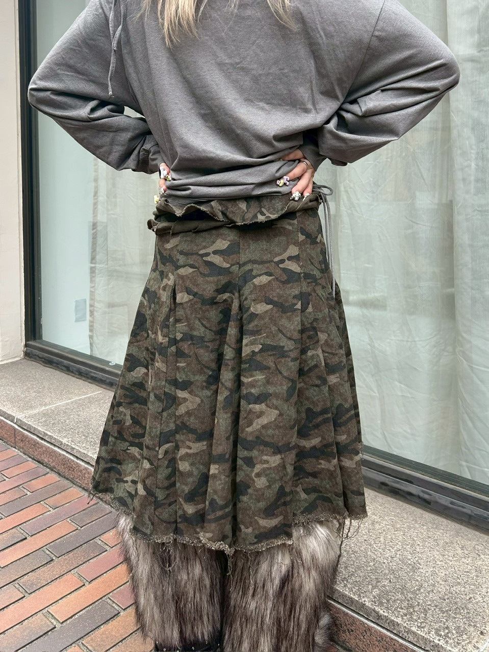ブラウン、ブラック写真なし受注制【Never mind the XU】asymmetry skirt (3color)