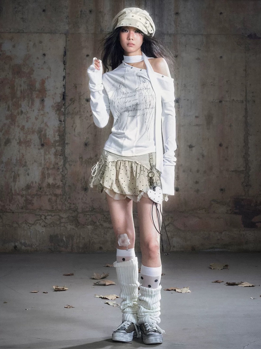 【Cest Nous】White Wing Graffiti Top / 【セヌー】タイ付きワンショルダー長袖トップス