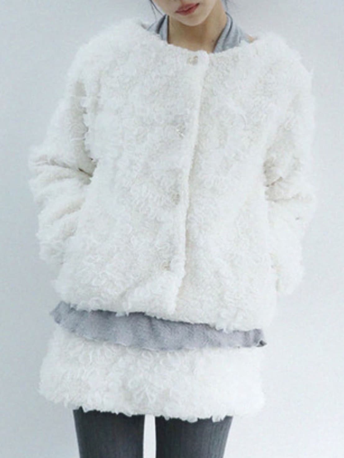 12/21 20:00 発売【Uglyshadow】RUFFLED FUR JACKET