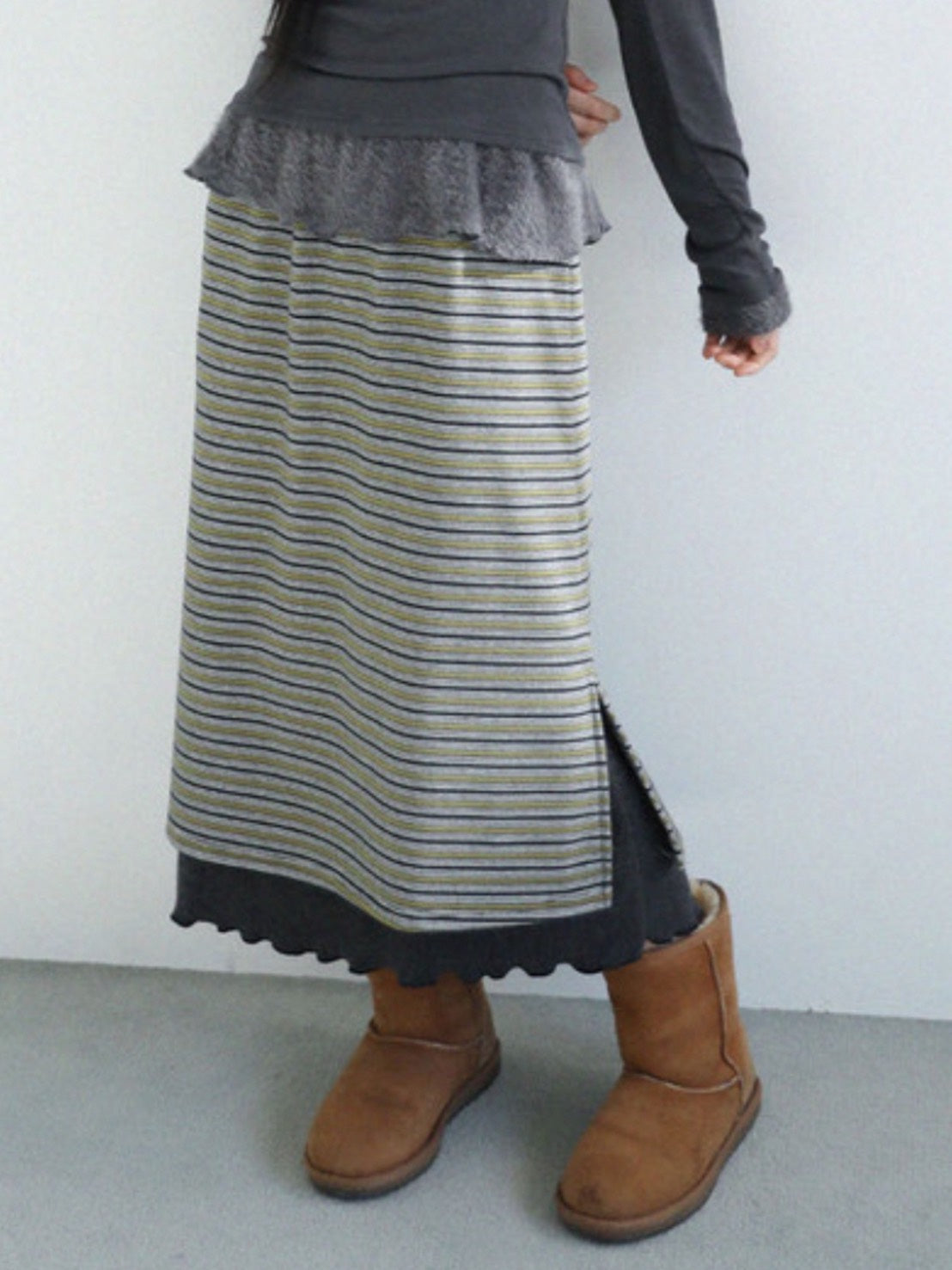 【Uglyshadow】STRIPED LAYERED SKIRT