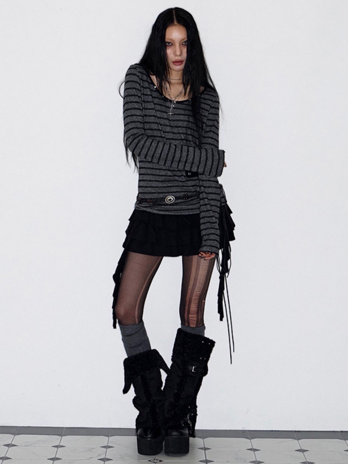 【NOT KNOWING】U Neck Stud PK Hoodie