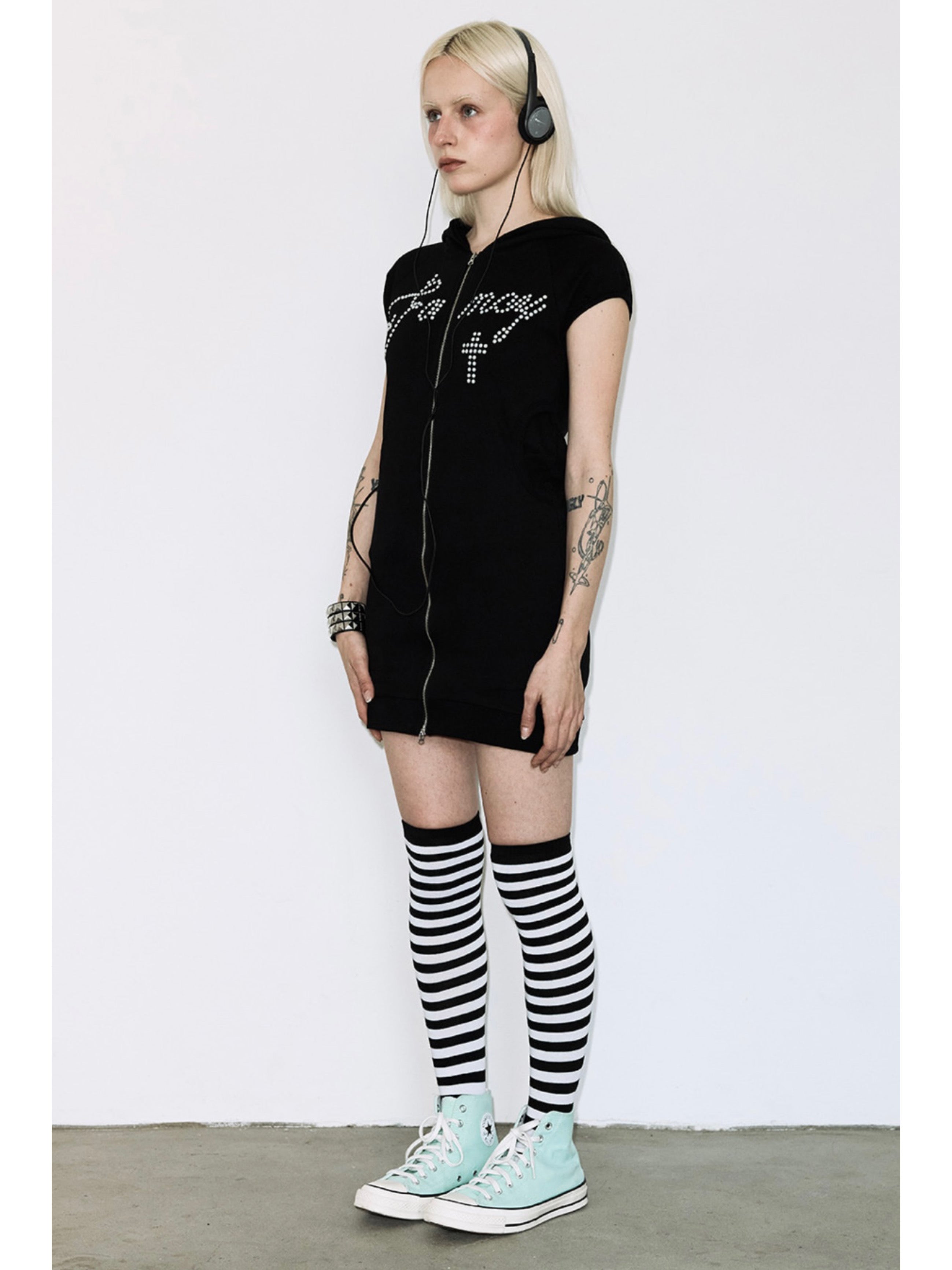 【FANCY CLUB】HOTFIX PUFF SLEEVE HOOD ONE-PIECE