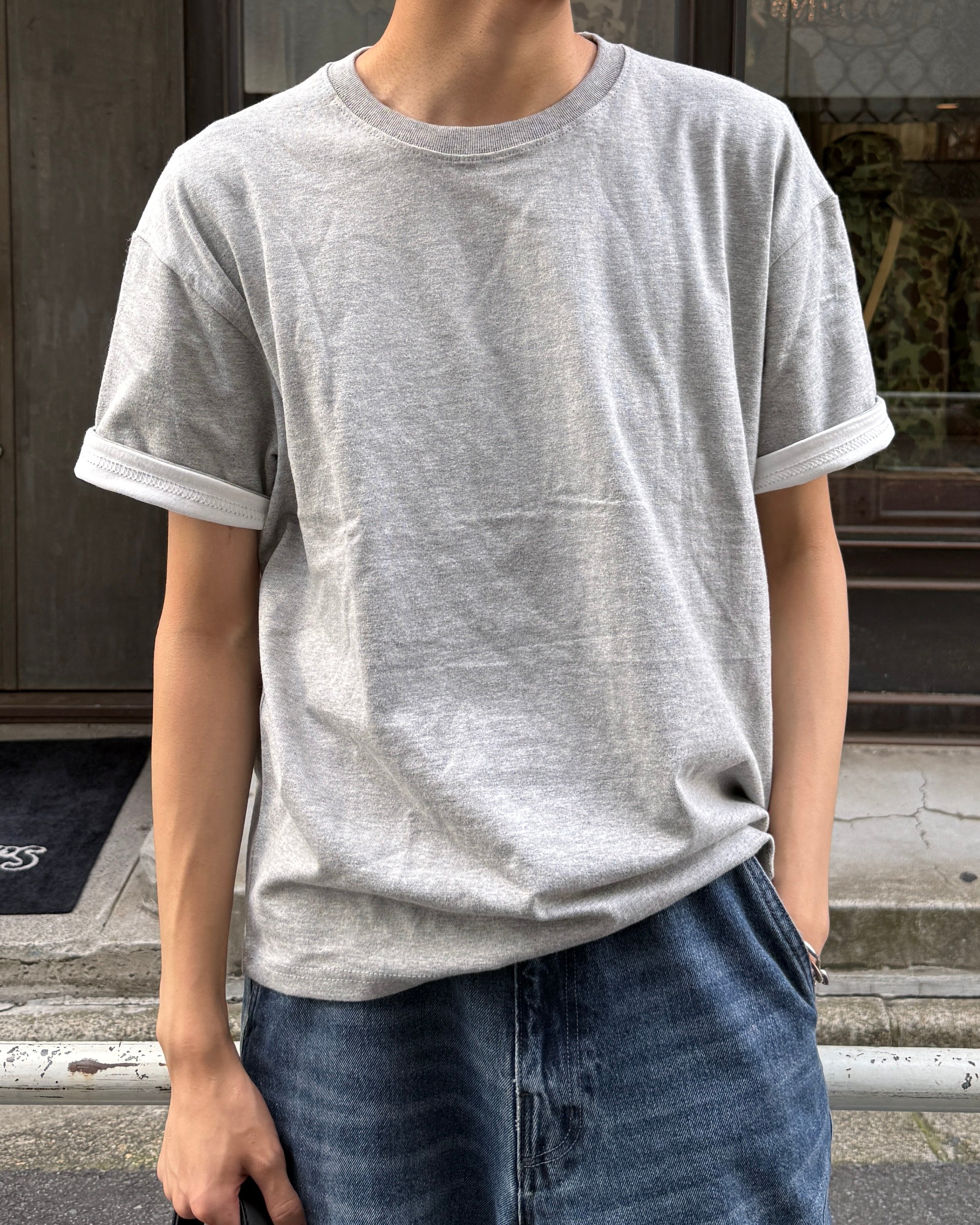 東京店WEB限定受注制【Chikashitsu +】layered roll-up tee (2color)