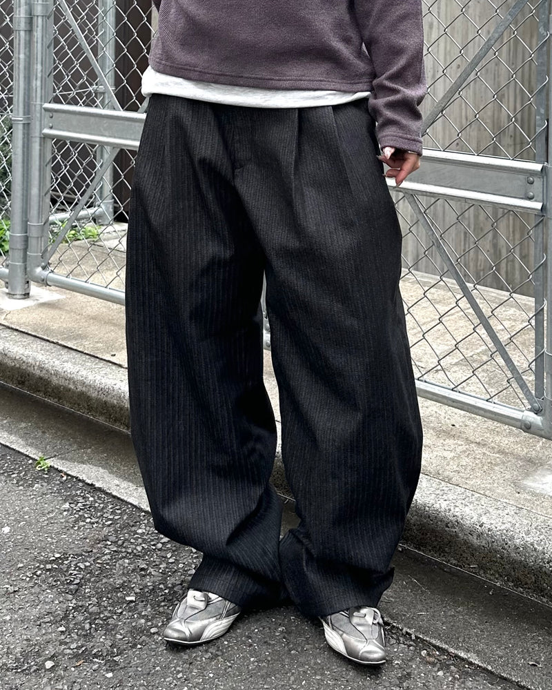 大阪店WEB限定受注制【Chikashitsu +】herringbone tuck wide pants