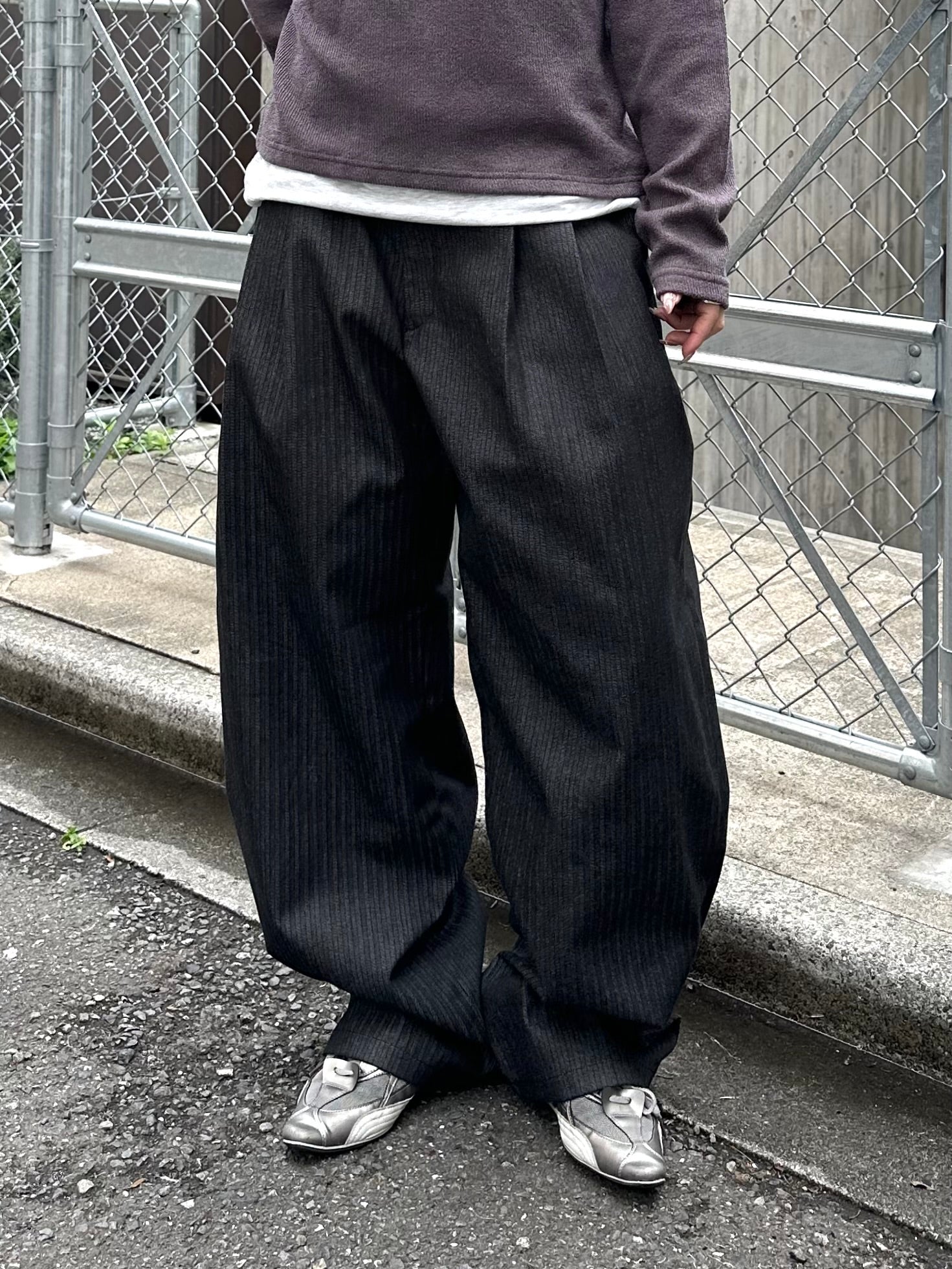 大阪店WEB限定受注制【Chikashitsu +】herringbone tuck wide pants