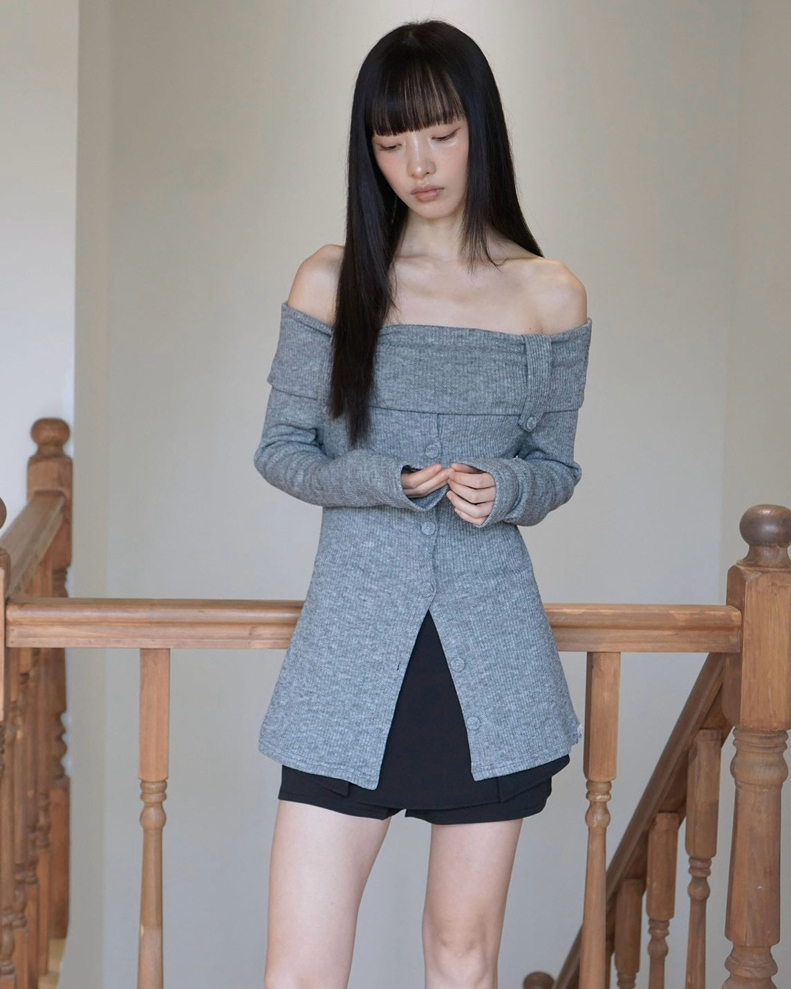 【Uglyshadow】BUTTON OFF-SHOULDER KNIT