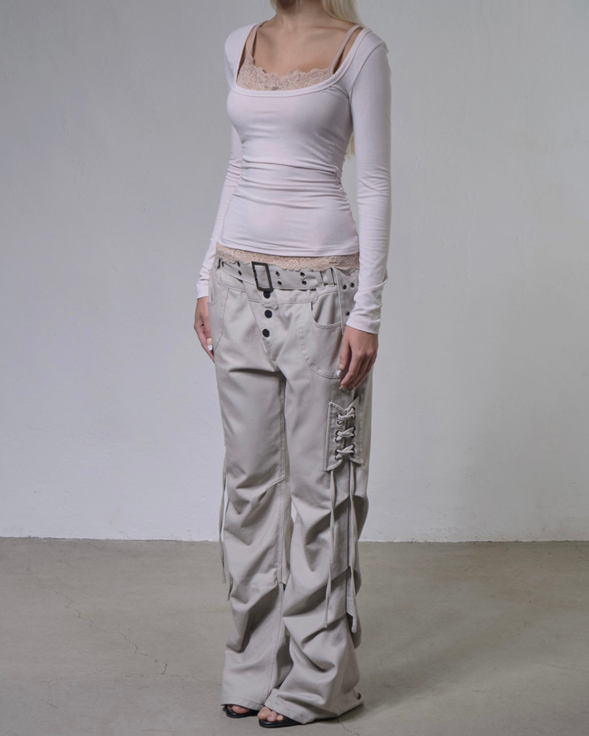【FANCY CLUB】BELTED FLARE SHIRRING PANTS