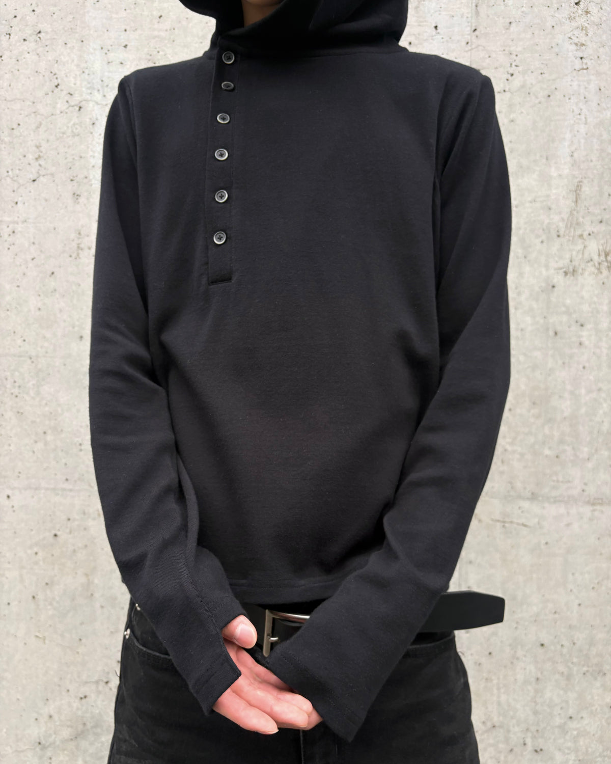 【Lee fi Ne】 Offset Hooded Henley Top