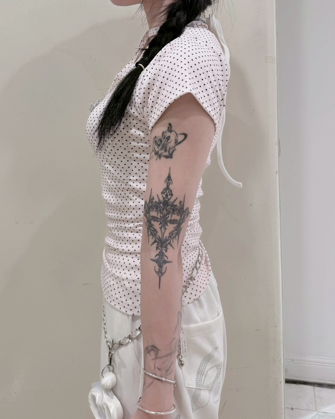 【nmtc+】Dot Ribbon Neck Tee (3color)