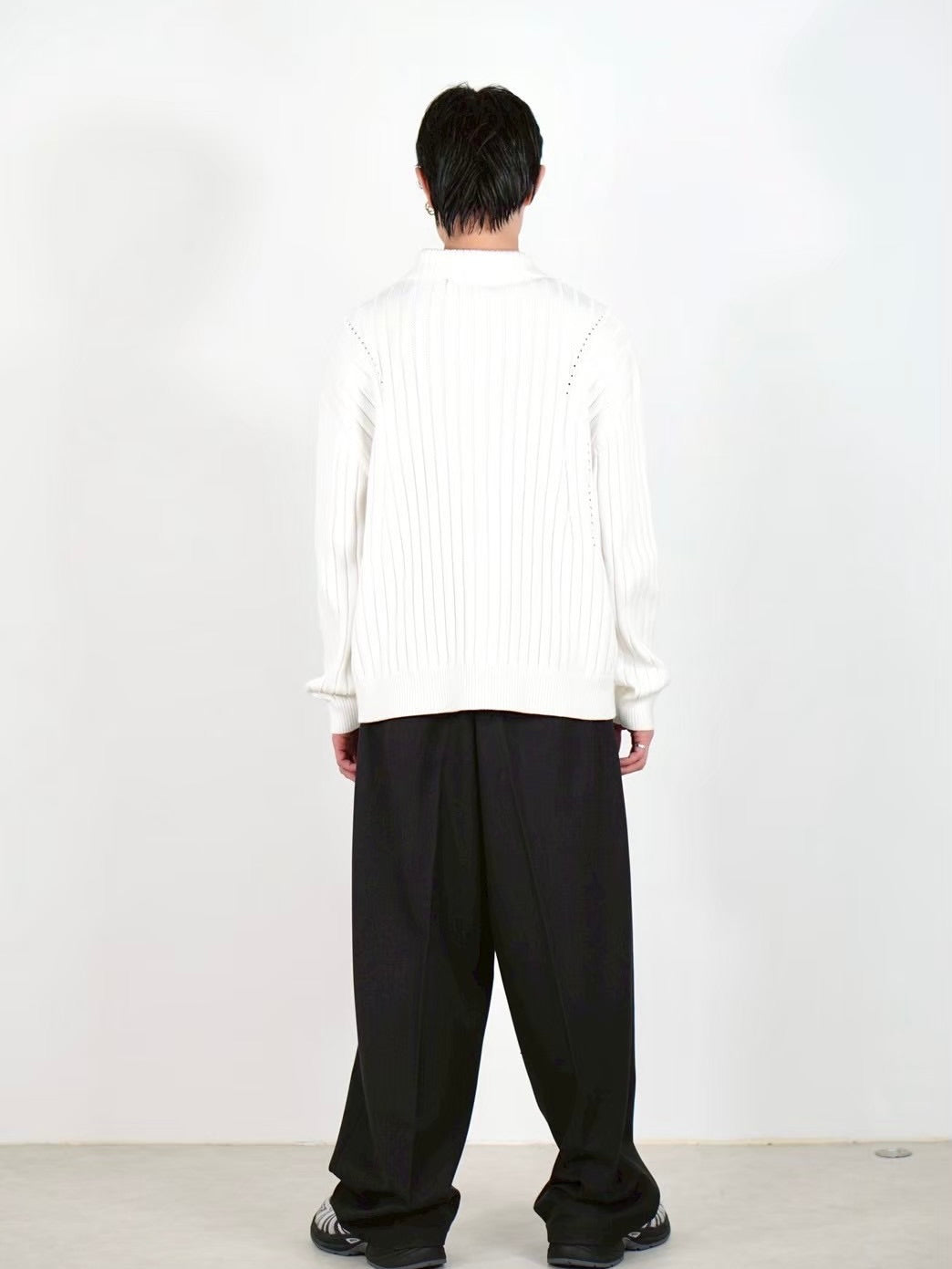 【Chikashitsu +】rivet zip up knit (2color)