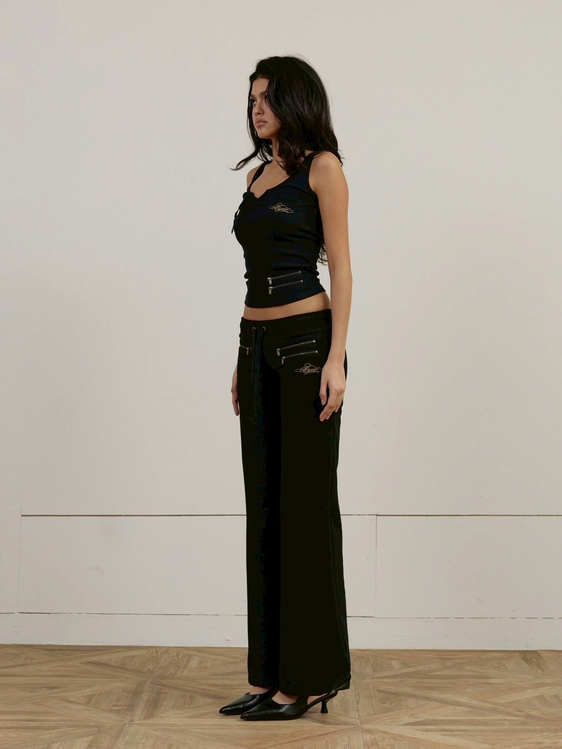 【EYEER】Script Logo Zipper Ribbed Sleeveless