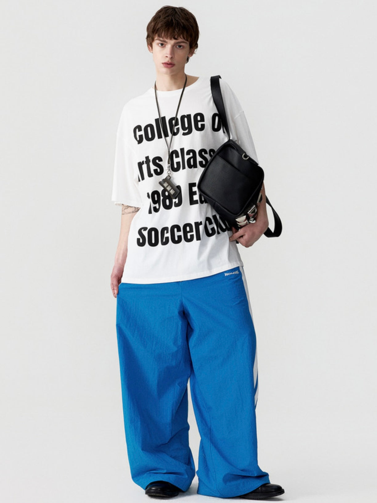 【ESC STUDIO】oversize studded shoulder bag