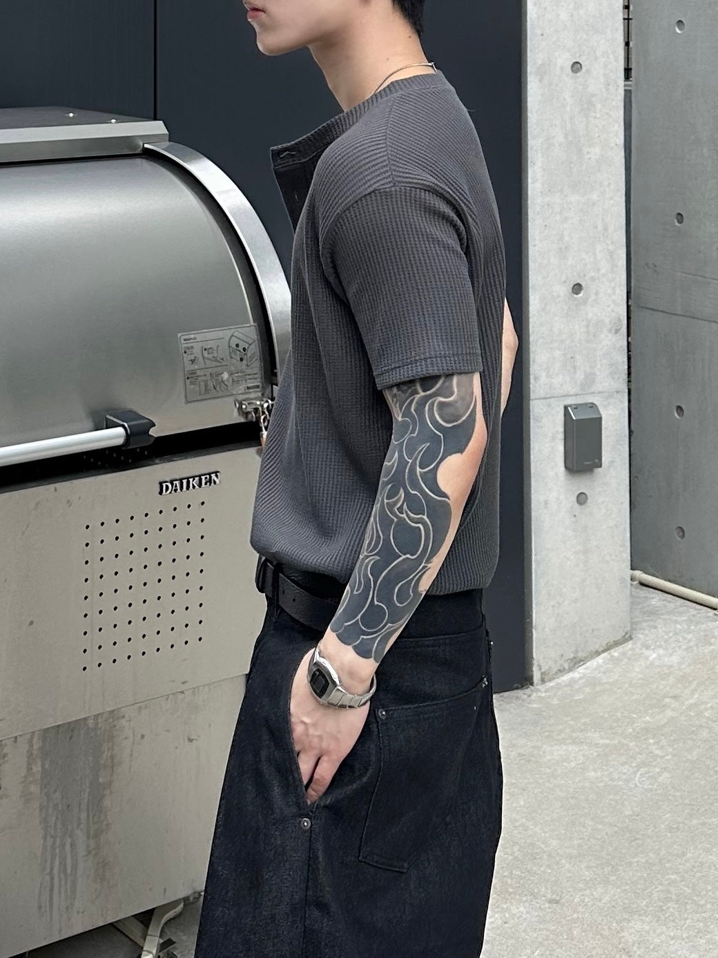 大阪店WEB限定受注制【Chikashitsu + 】button point henley neck t-shirt (3color)