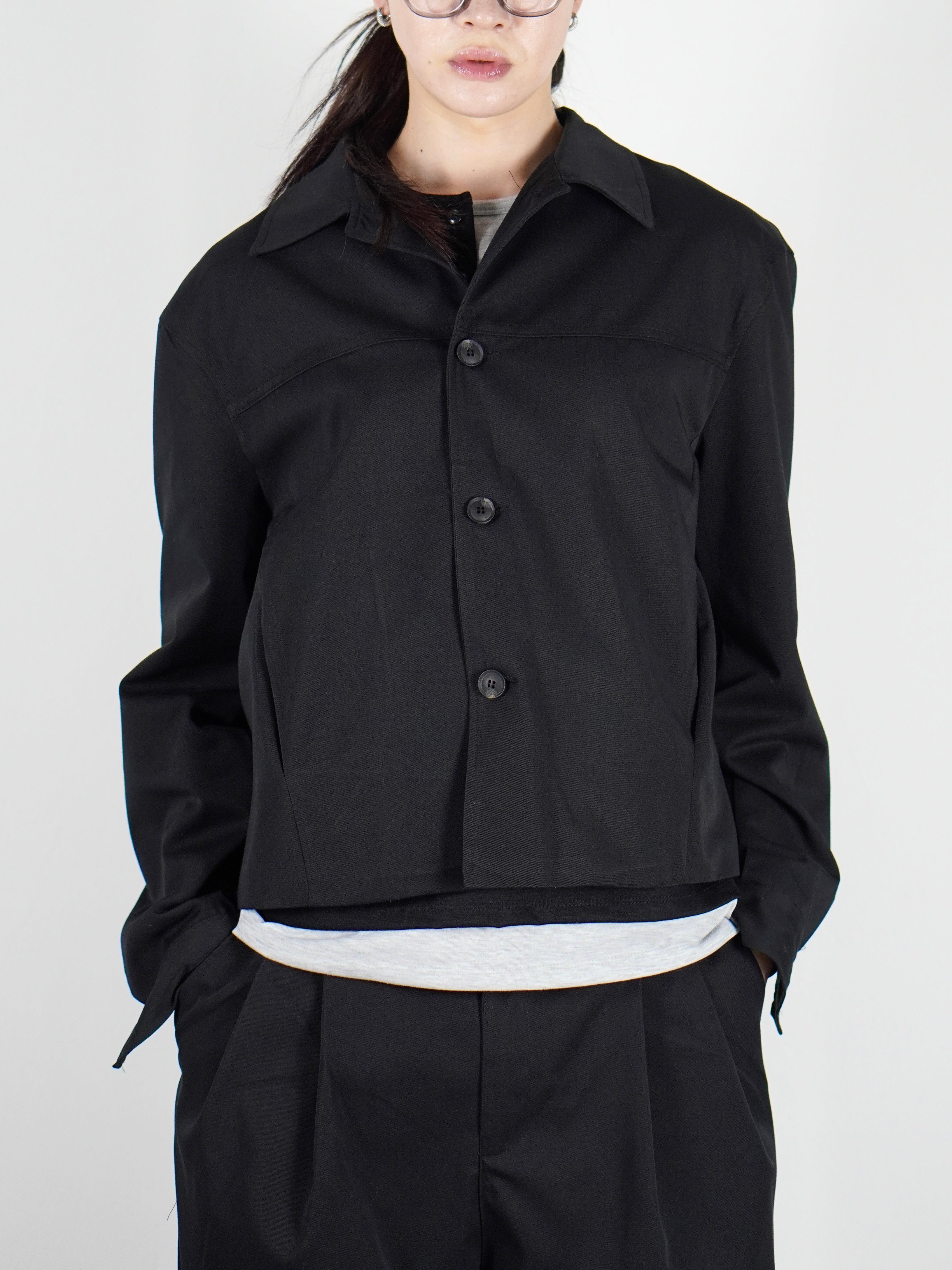 受注制【Chikashitsu +】cropped button jacket
