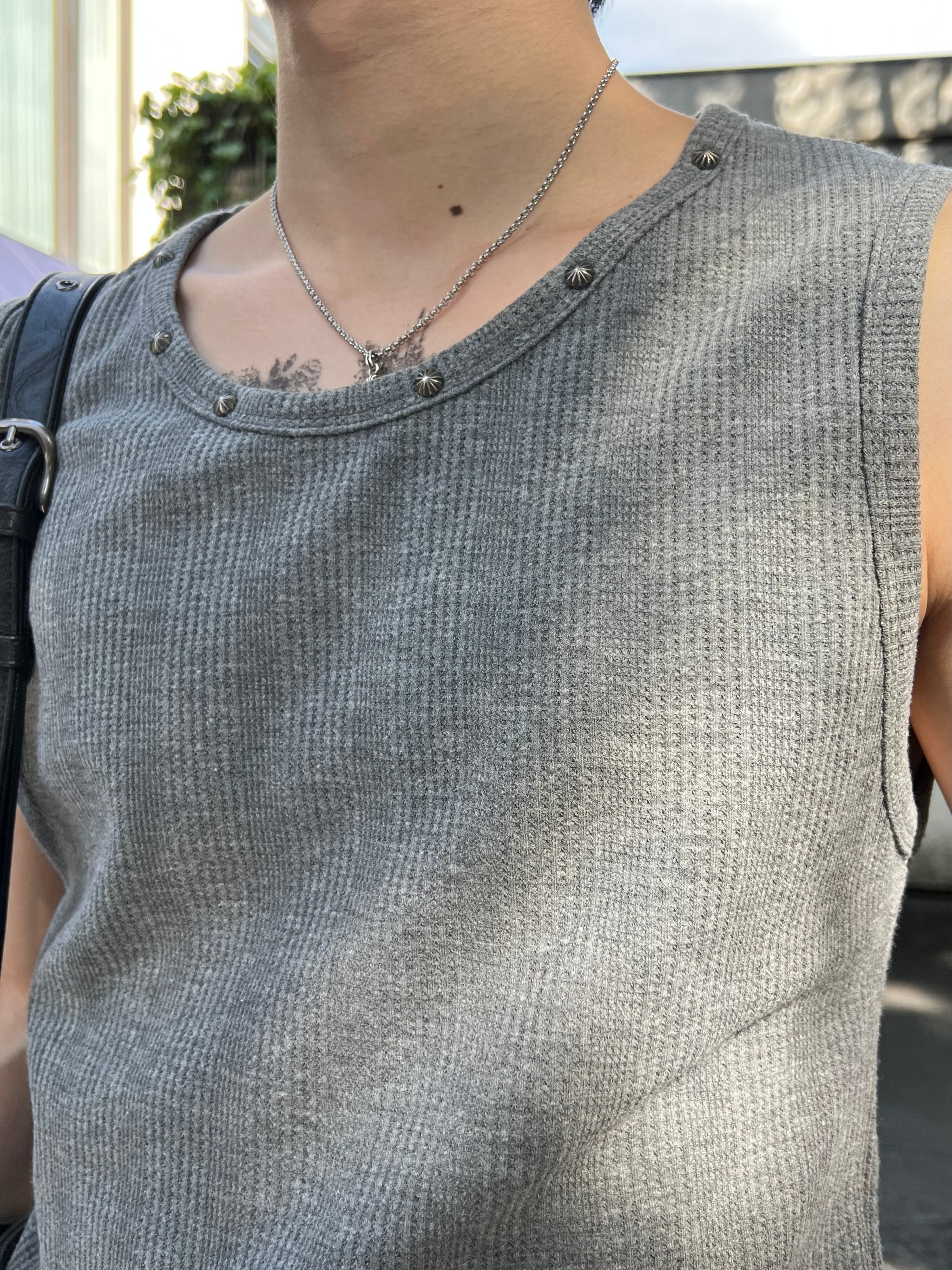 大阪店WEB限定受注制【Chikashitsu +】neck studs tank (3color)