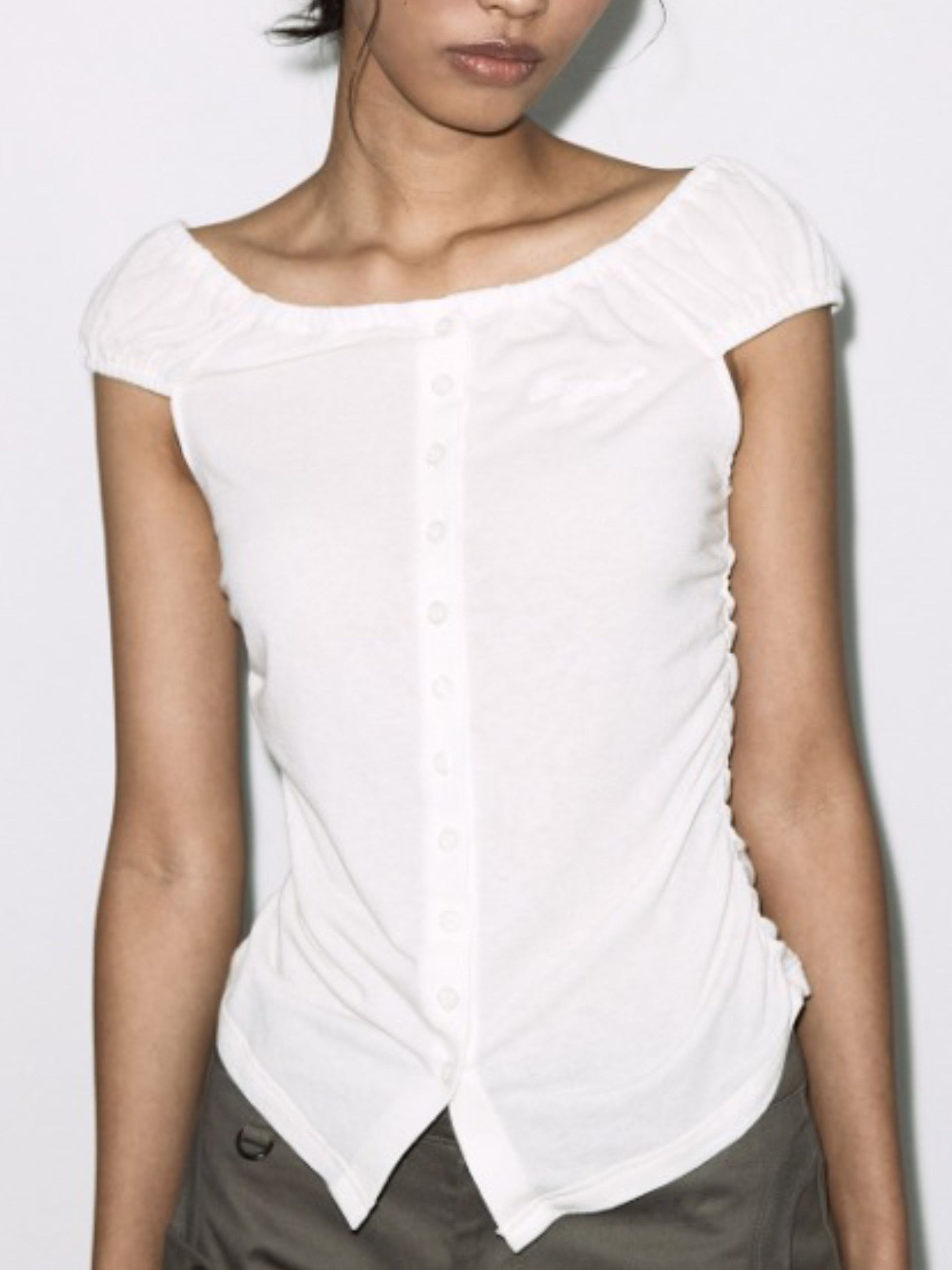 【FANCY CLUB】SOFT BUTTON OFF-SHOULDER TOP