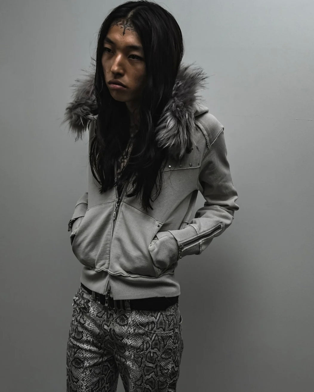 【TYPE SHADE】TYPE SAINT FUR HOODIE