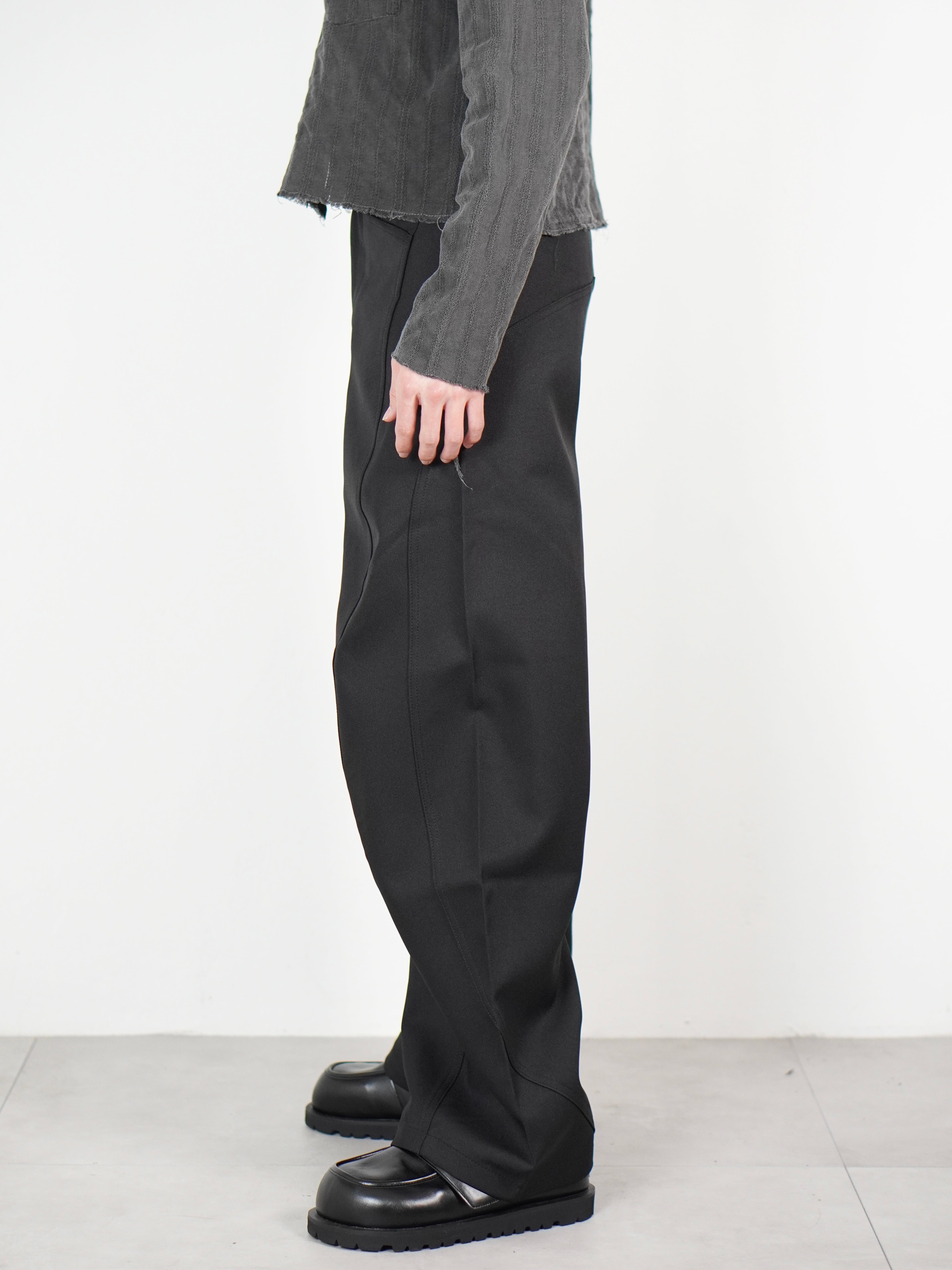 受注制【Chikashitsu +】Curve line wide pants (3color) – PRESSING