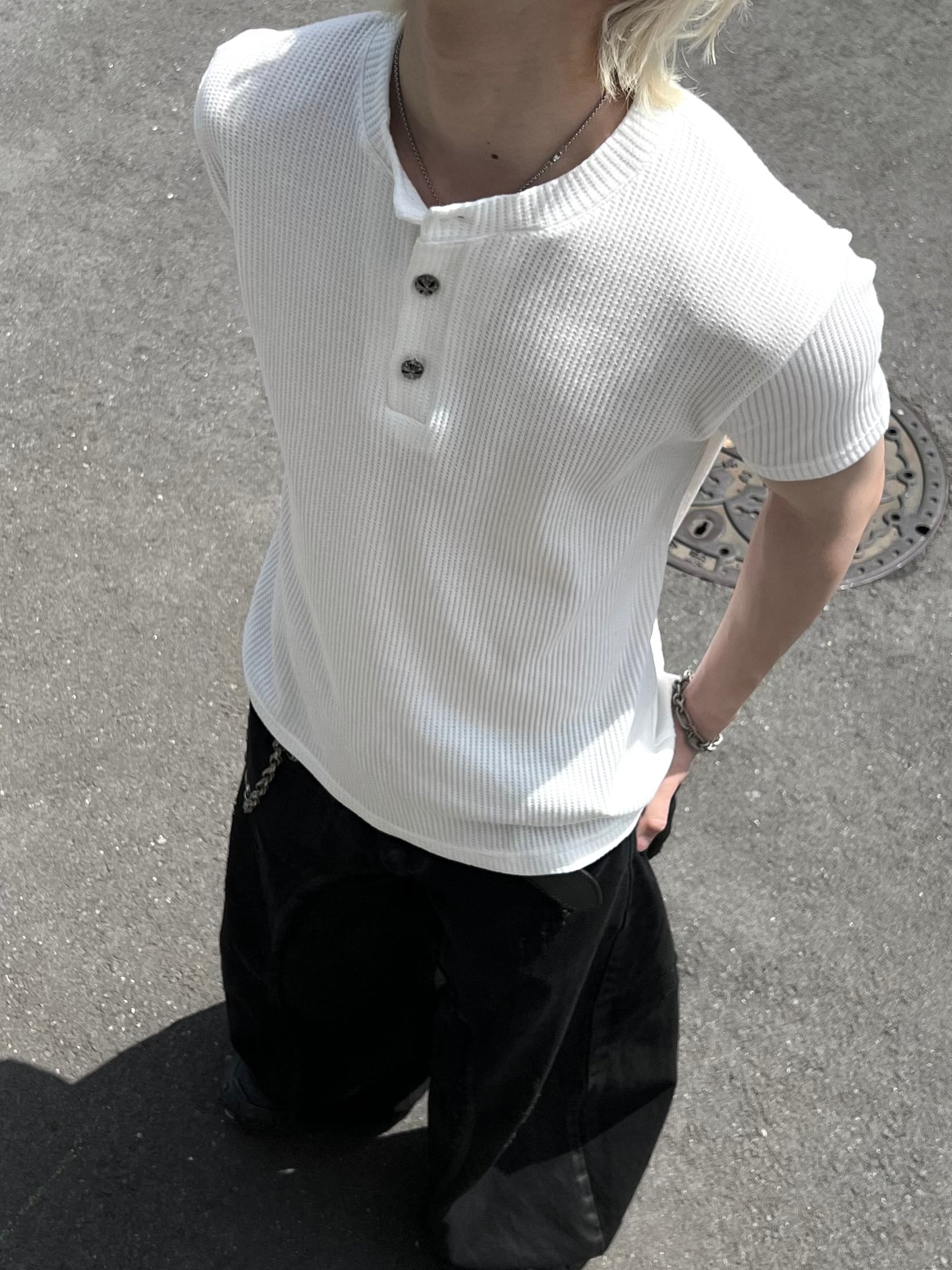 大阪店WEB限定受注制【Chikashitsu + 】button point henley neck t-shirt (3color)
