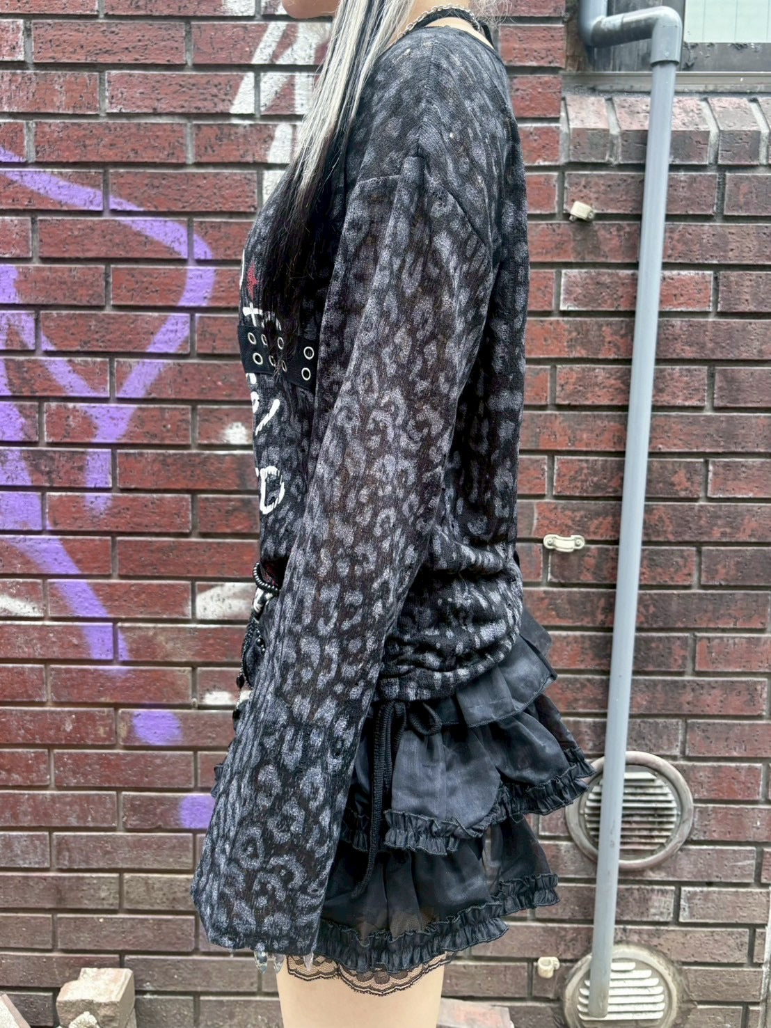7/11 20:00発売　国際配送【BABY09】leopard off-shoulder punk tops