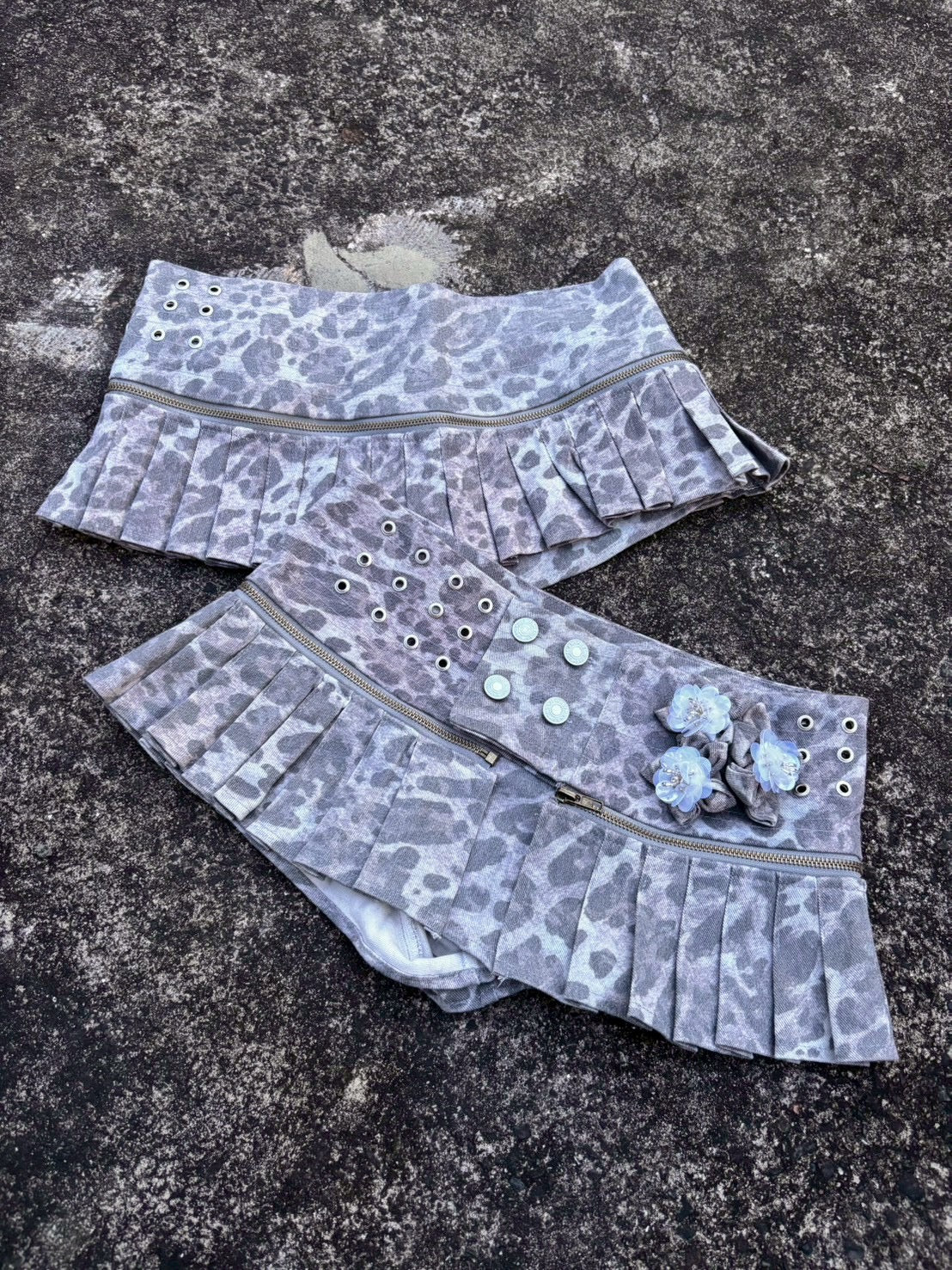 7/11 20:00発売　国際配送【BABY09】leopard pleated belt shorts