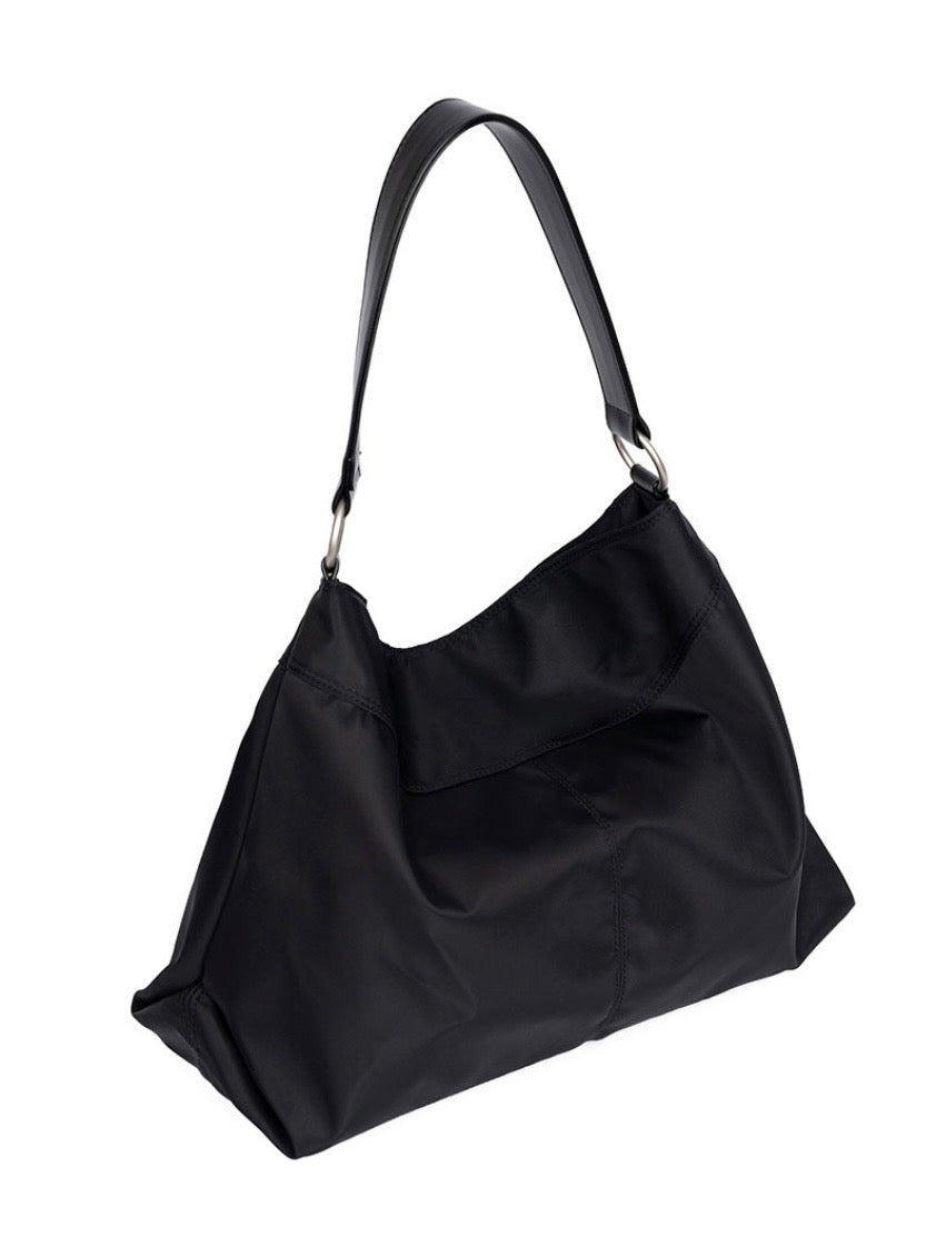 【HAH ARCHIVE】Contour Shoulder Bag (ナイロン)