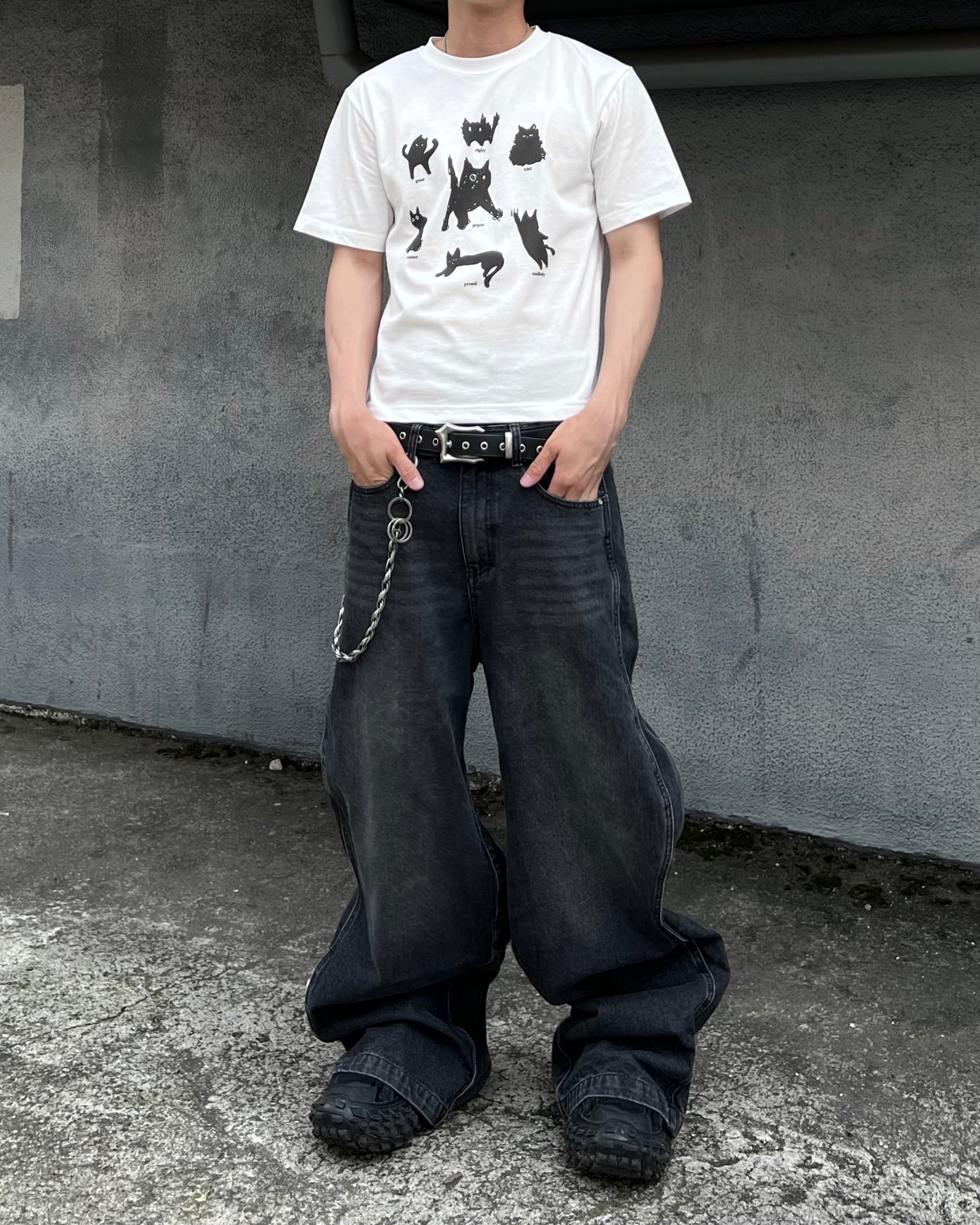 大阪店WEB限定受注制【Chikashitsu +】cat mood graphic t-shirt (2color)