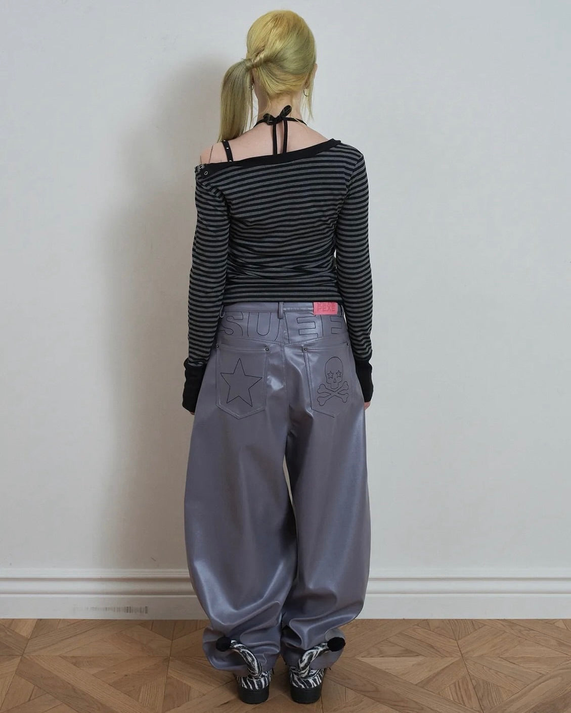 【SETUP-EXE】SKULL LOGO STRIPE V-NECK TOP