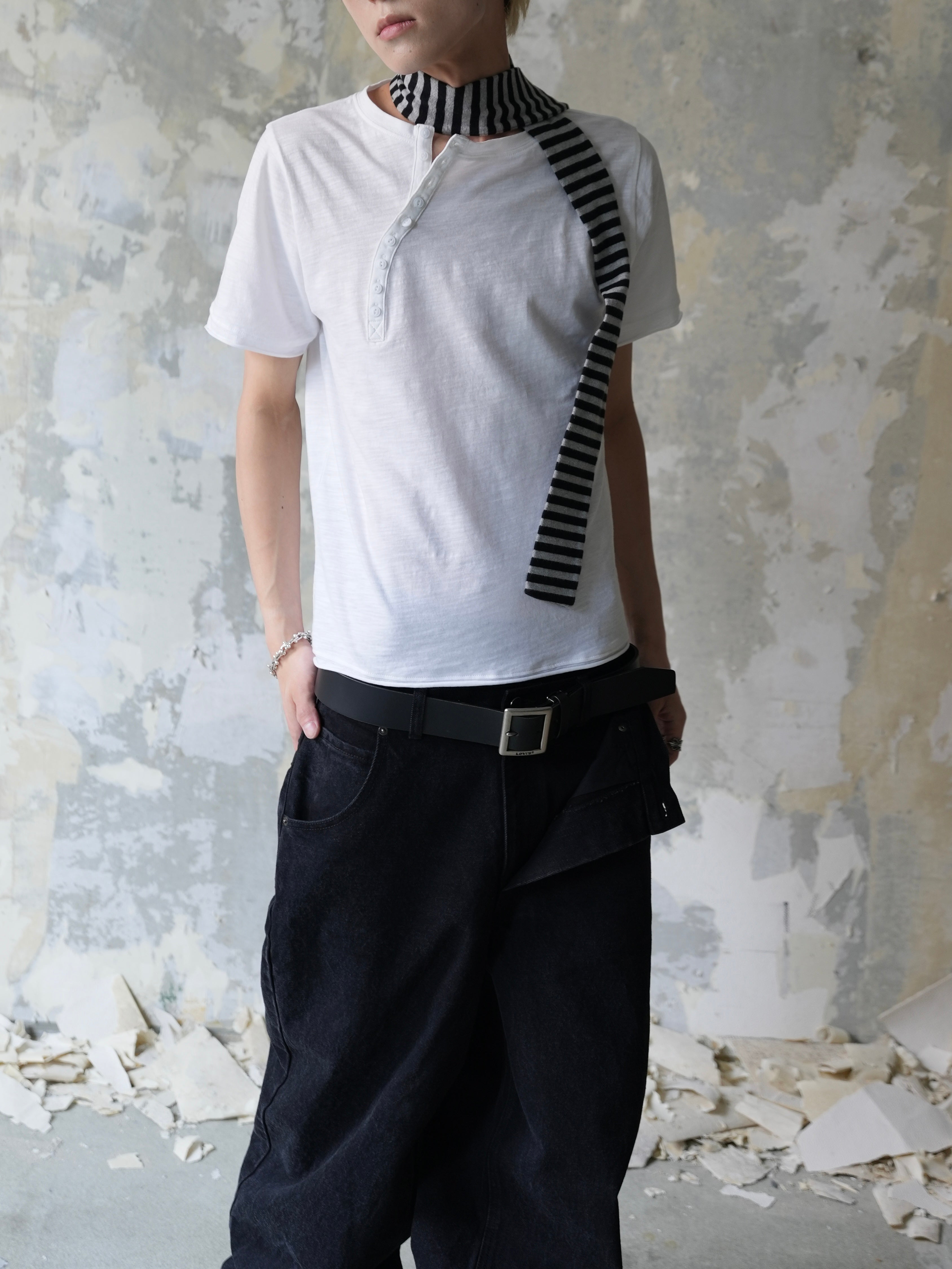 7月下旬発売予定【Lee fi Ne】Offset Henley Tee