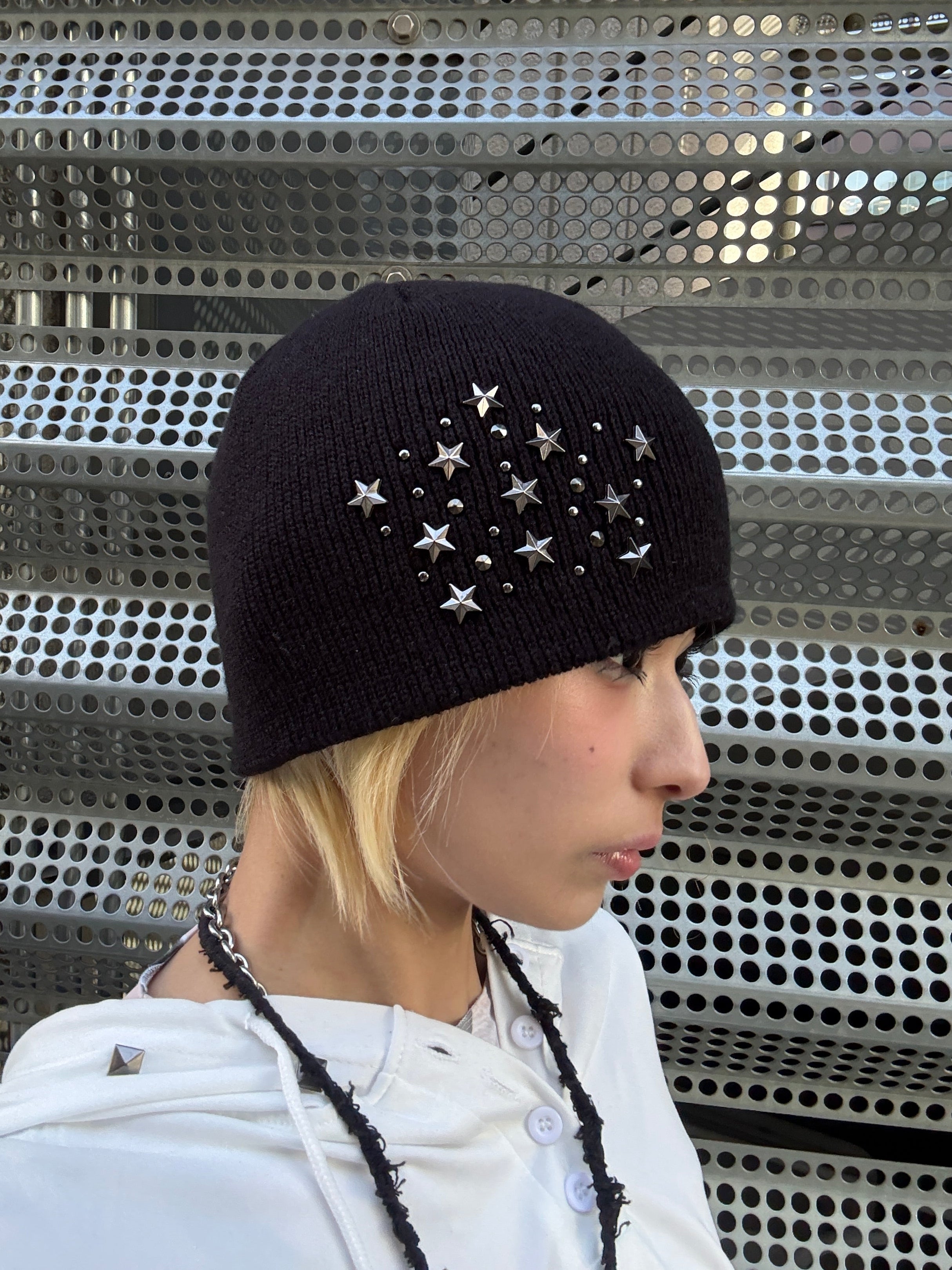 受注制【Never mind the XU】star studs beanie (3color)