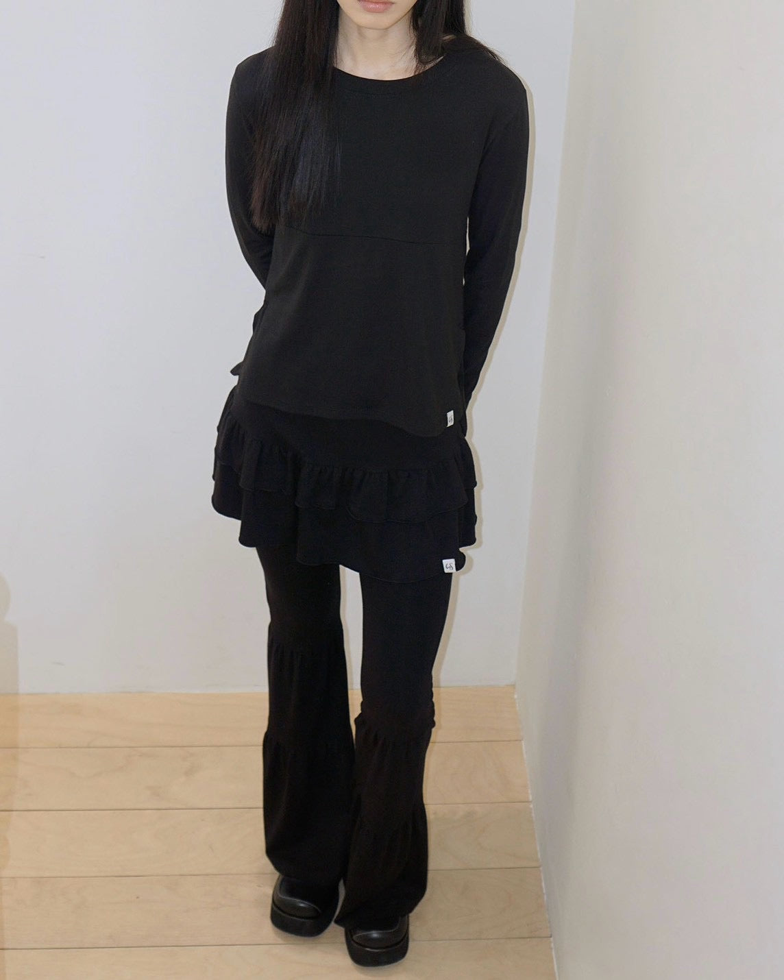 【Uglyshadow】BACK RIBBON T-SHIRT