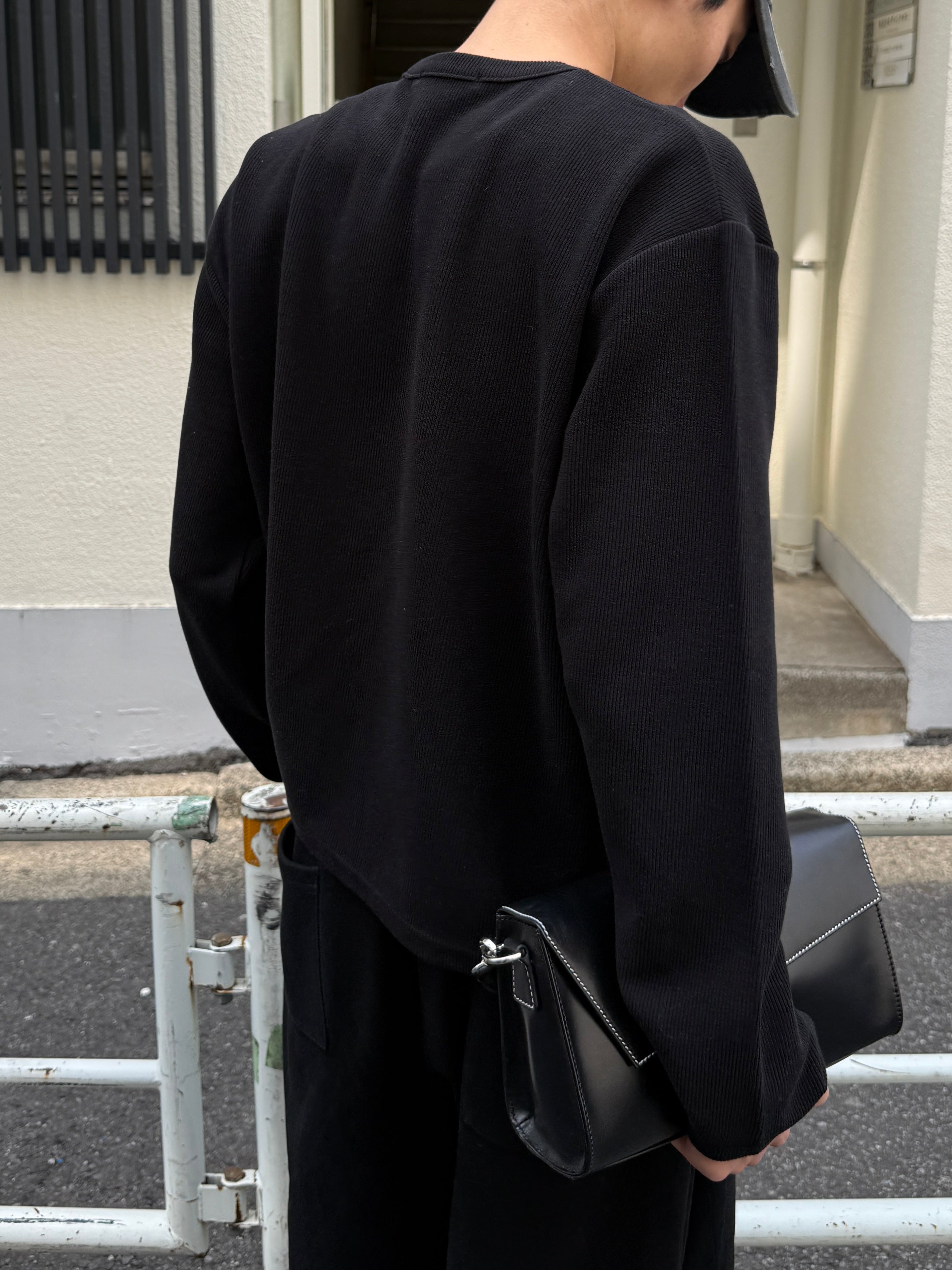 東京店WEB限定受注制【Chikashitsu +】cropped rib knit tee (2color)