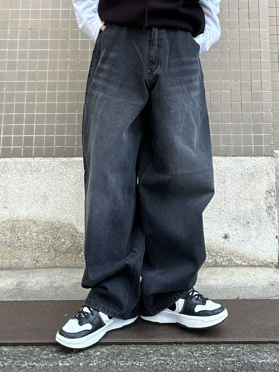 受注制【Chikashitsu +】oversized denim pants (2color)