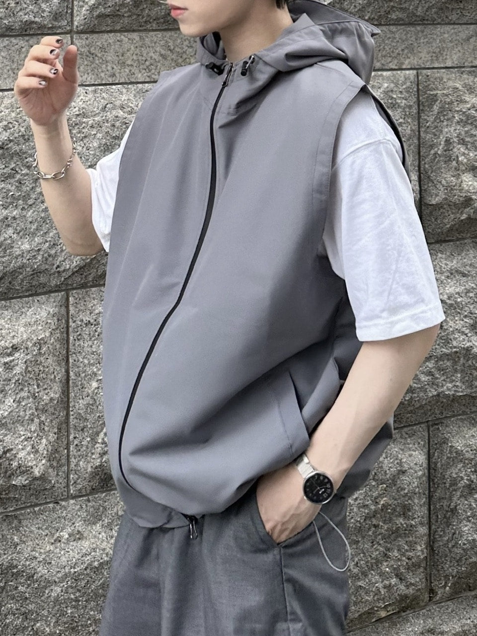 大阪店WEB限定受注制【Chikashitsu +】nylon hood vest (2color)