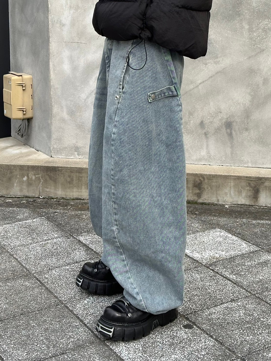 受注制【Chikashitsu +】side snap balloon denim pants (2color)