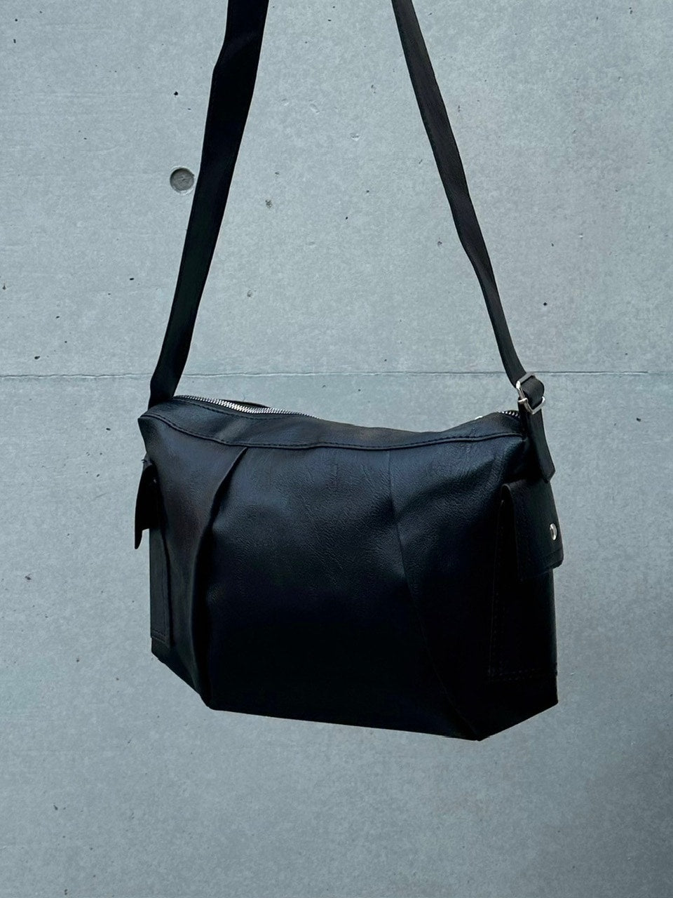 受注制【Chikashitsu +】multi pocket shoulder bag