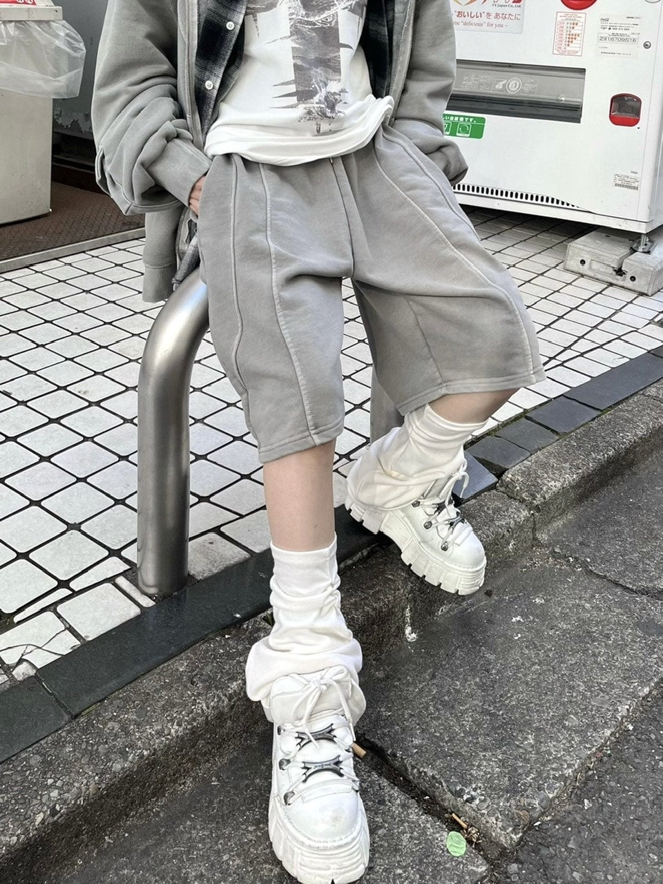 受注制【Never mind the XU】pigment line shorts (2color)