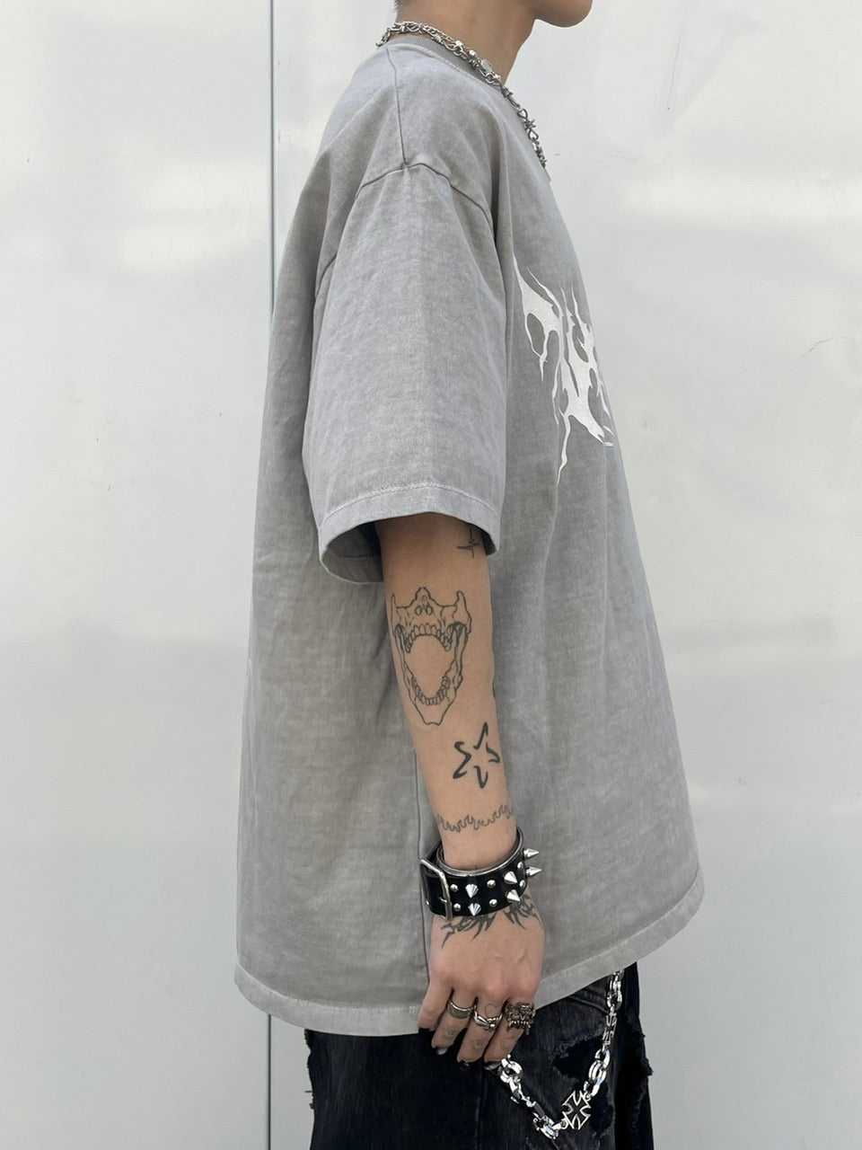 受注制【Never mind the XU】VENTIQUE tee (2color) / 【ネバーマインドザエックスユー】プリント半袖Tシャツ