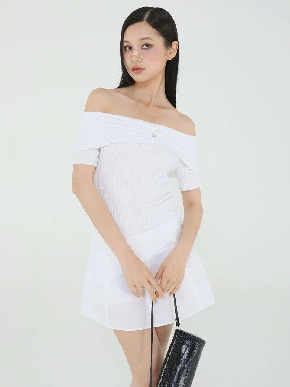 【Uglyshadow】UNBALANCED KNIT OFF SHOULDER