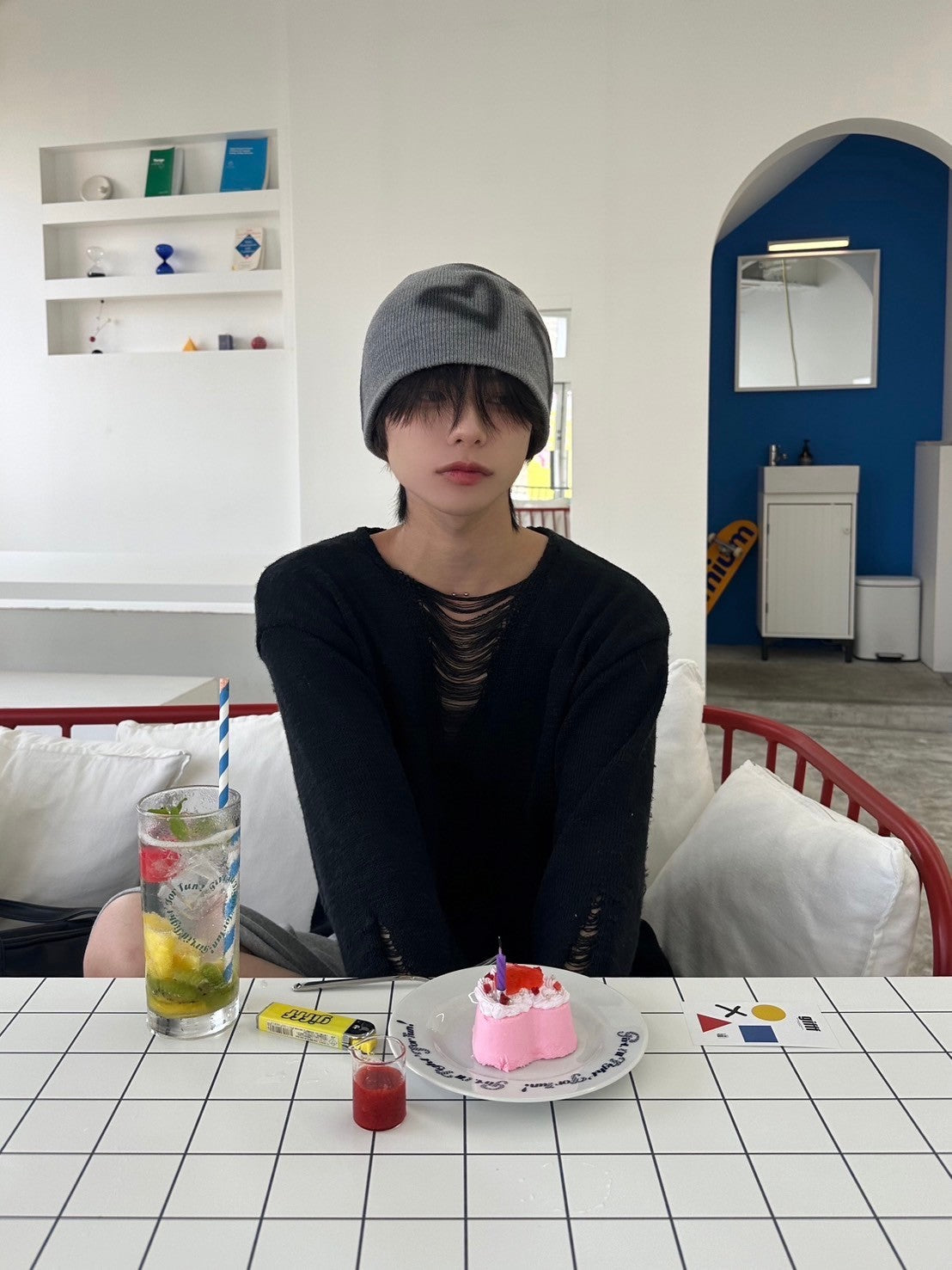 国際配送【LUV CODE】chest damage knit (2color)