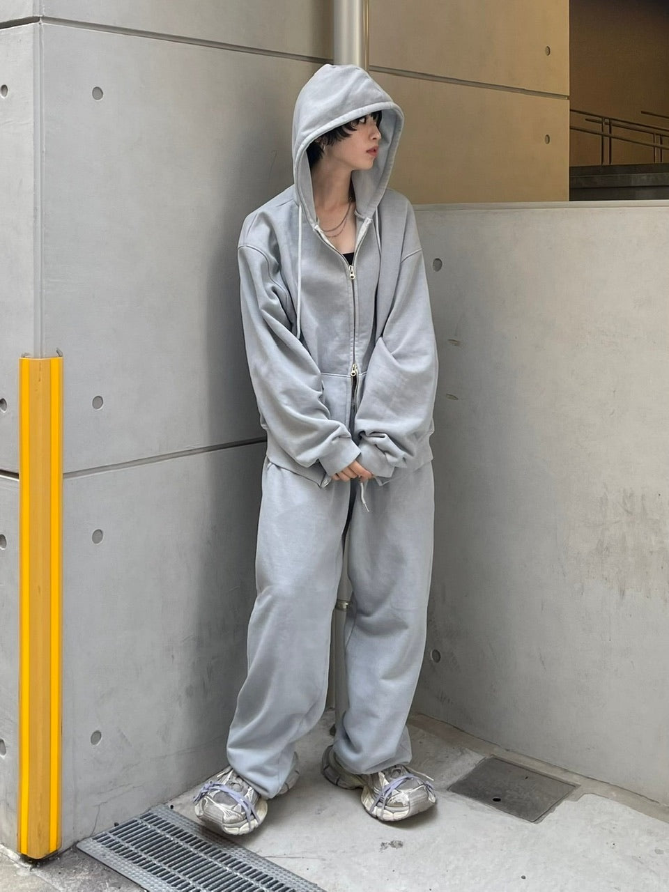 受注制【Chikashitsu +】unisex semi cropped pigment wash hoodie (4color)