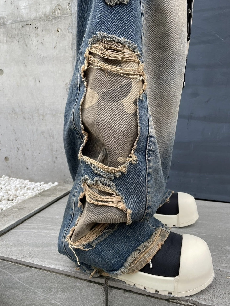 受注制【Never mind the XU】camouflage side damage denim pants (2color) / 【ネバーマインドザエックスユー】カモフラージュサイドダメージワイドデニムパンツ